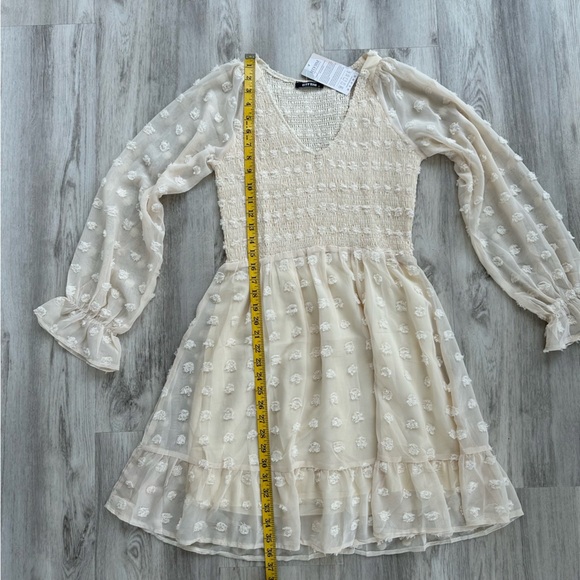 Cream Long Sleeve V-Neck Sundress - Picture 5 of 7